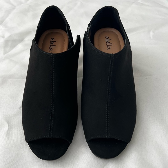 Abella Open-Toe Shoes Size 7 - Picture 2 of 8